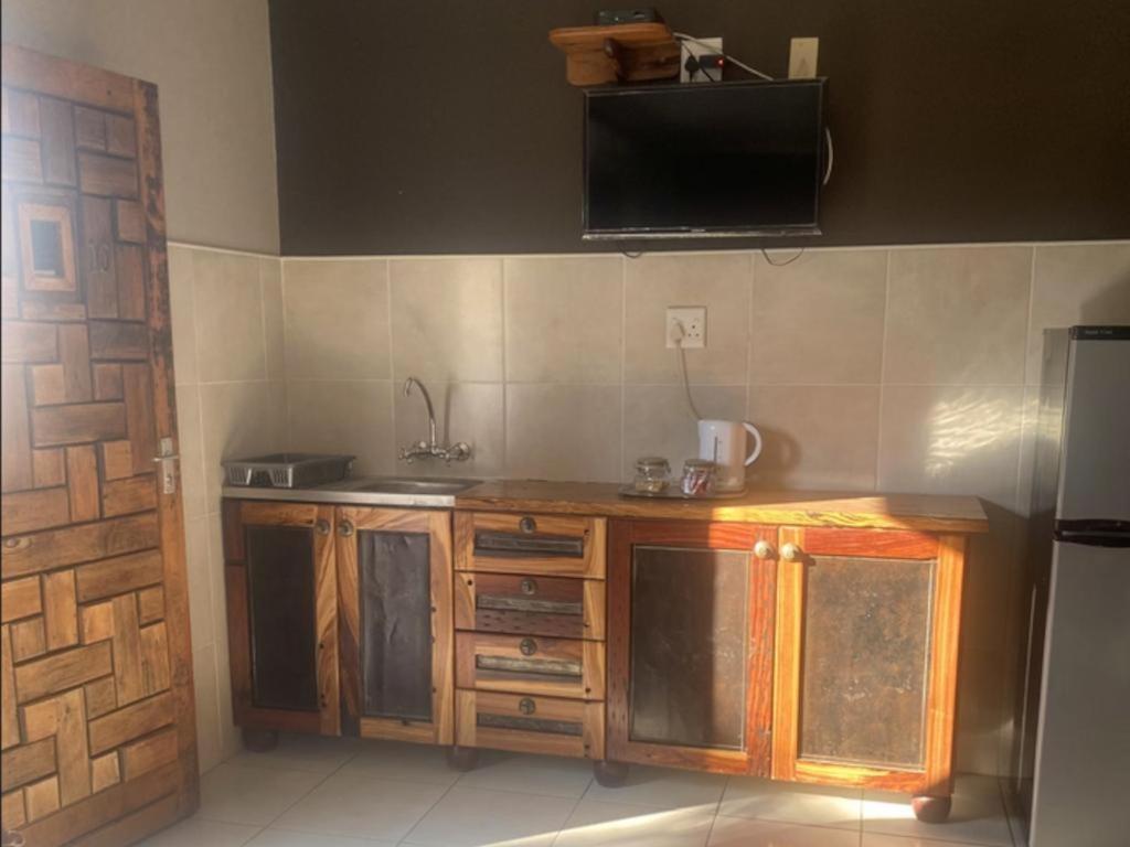Bird'S Nest Guest House Keetmanshoop Room photo